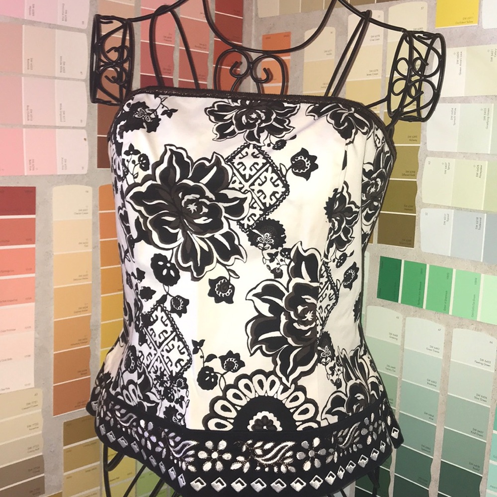 NWOT White House Black Market Floral strapless top